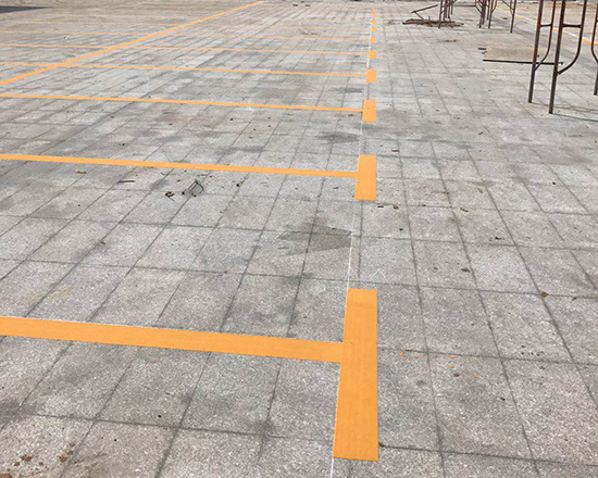 小区停车位划线